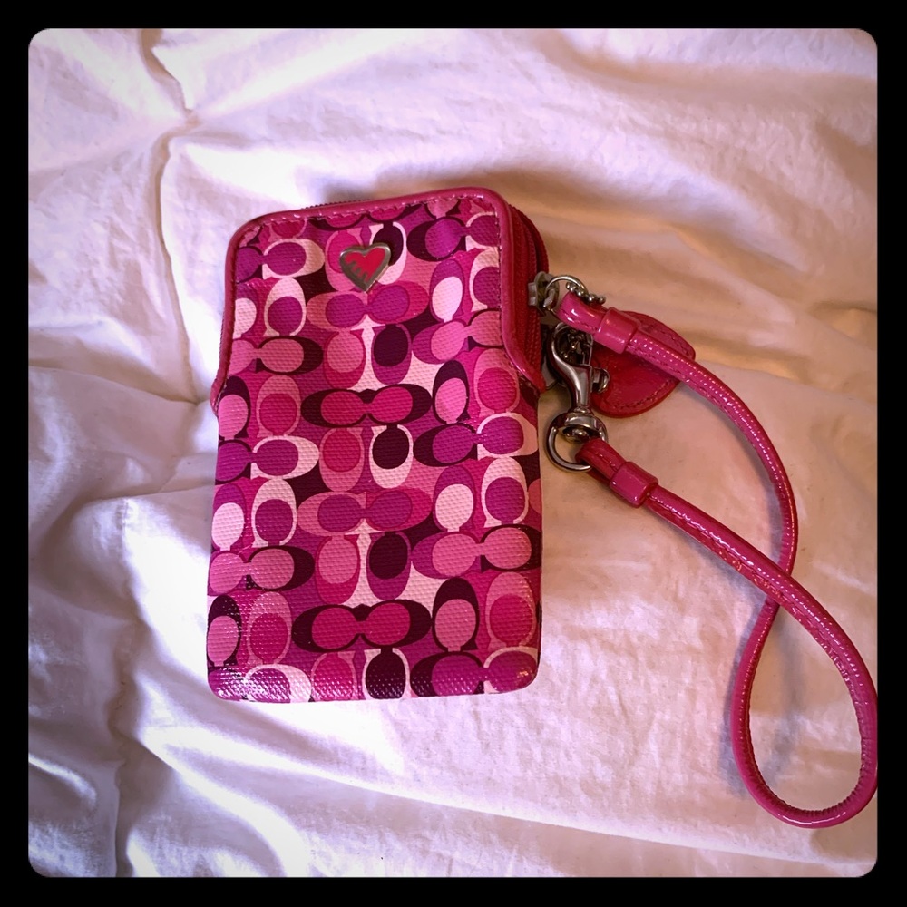 Coach wristlet wallet